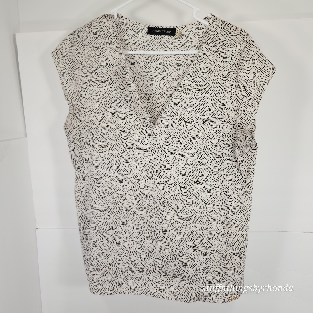 Ivanka Trump Ivory w Black Geometric Pattern Top Blouse Women's Size‎ Large
